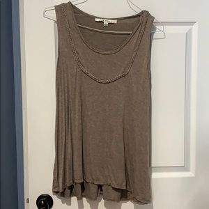 Sleeveless Flowy Shirt